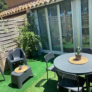 https://un-duplex-pour-4-personne-village-camarguais.fr-provencehotel.com