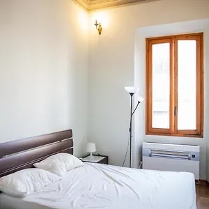 https://nice-apartment-near-the-basilica-of-san-lorenzo.it-tuscanyhotel.com