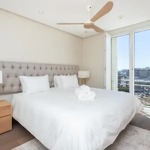 https://mountain-marina-luxury-apartments.hotels-capetown.com